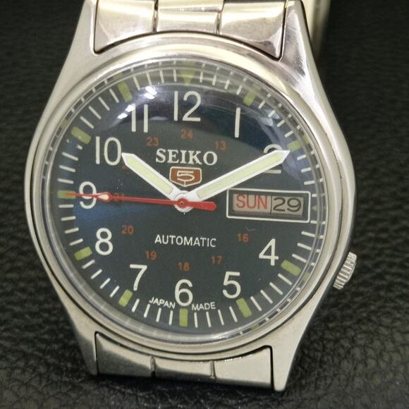Vintage 1992 Seiko Automatic Mens Silver Watch W/daydate & Green accents - Picture 3 of 10